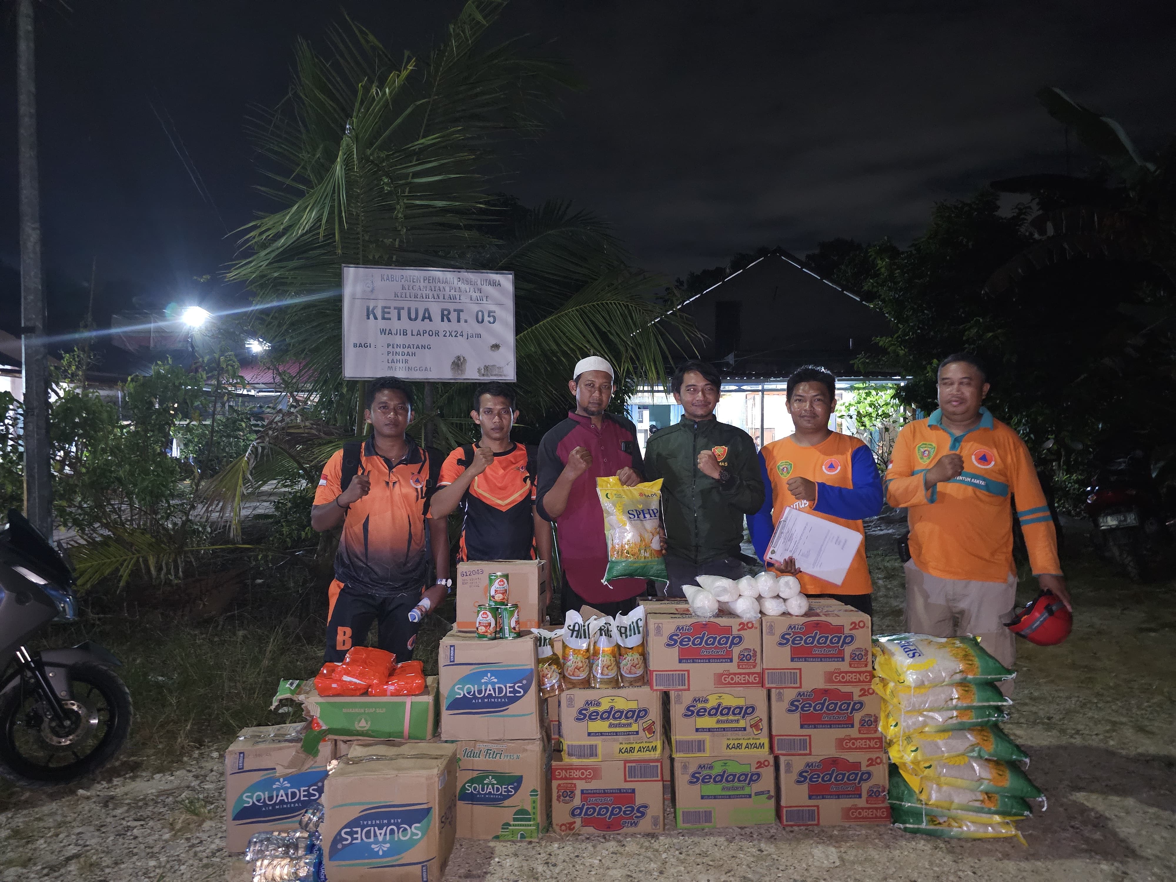 Tim gabungan melakukan pendataan, identifikasi, penyerahan bantuan logistik kepada korban terdampak, dan pemantauan TMA.