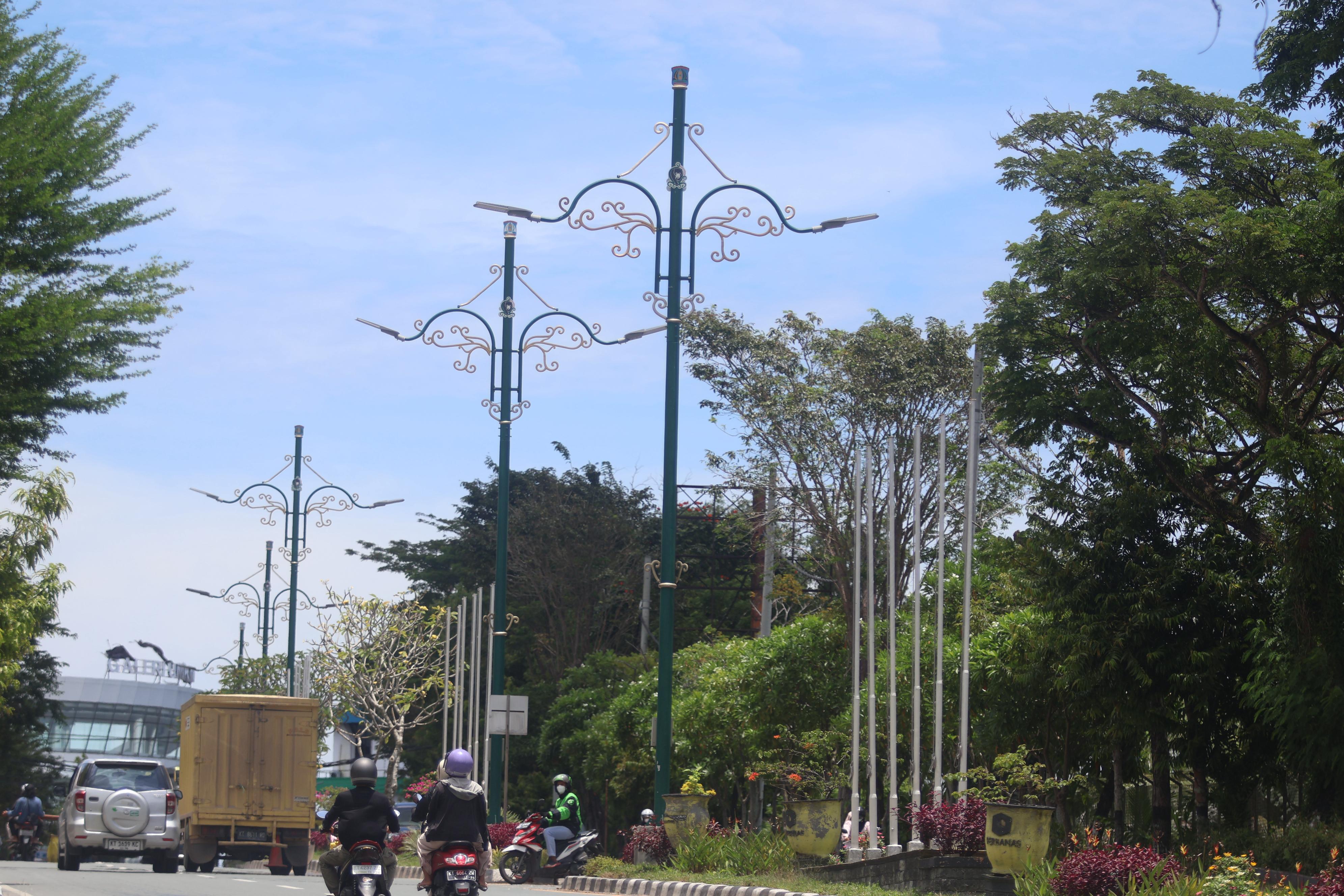 BALIKPAPAN TERANG: Tahun ini Pemkot Balikpapan memasang 1.717 tiang penerangan jalan umum (PJU) tersebar di enam kecamatan.