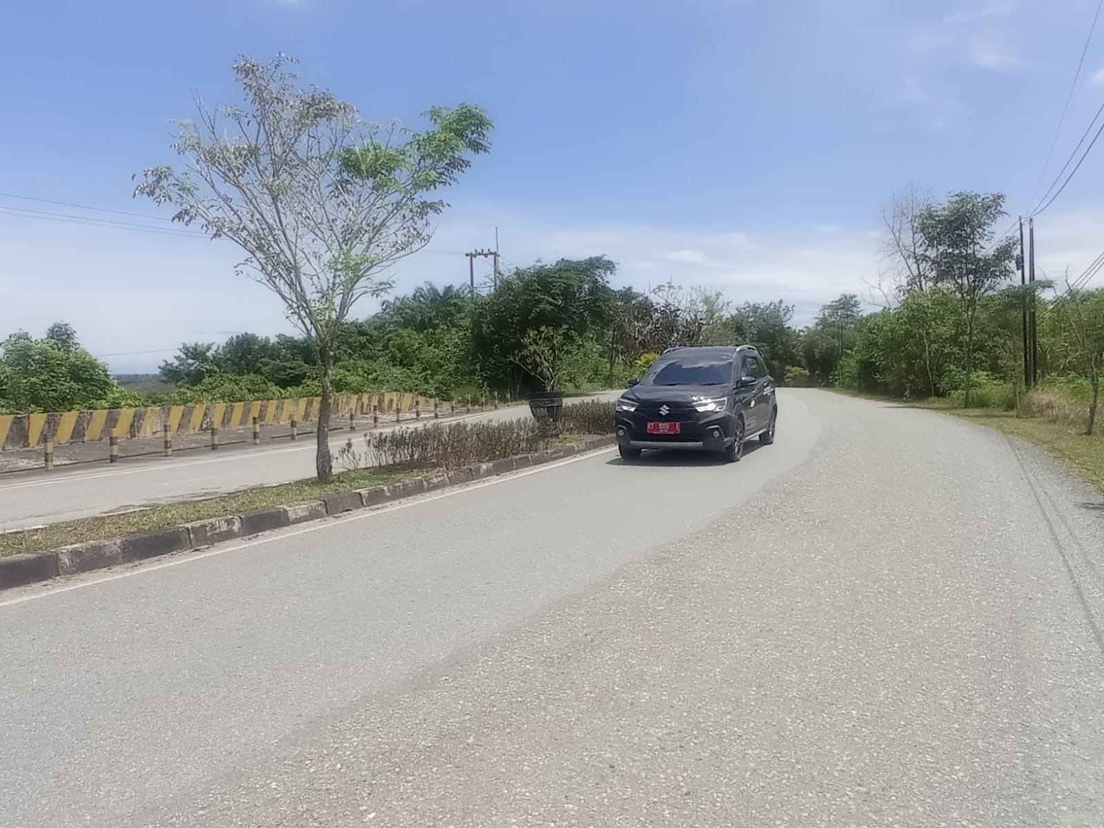 Jalan Soerkarno-Hatta, Bontang Lestari membutuhkan penerangan jalan umum. (ADIEL KUNDHARA/KP)