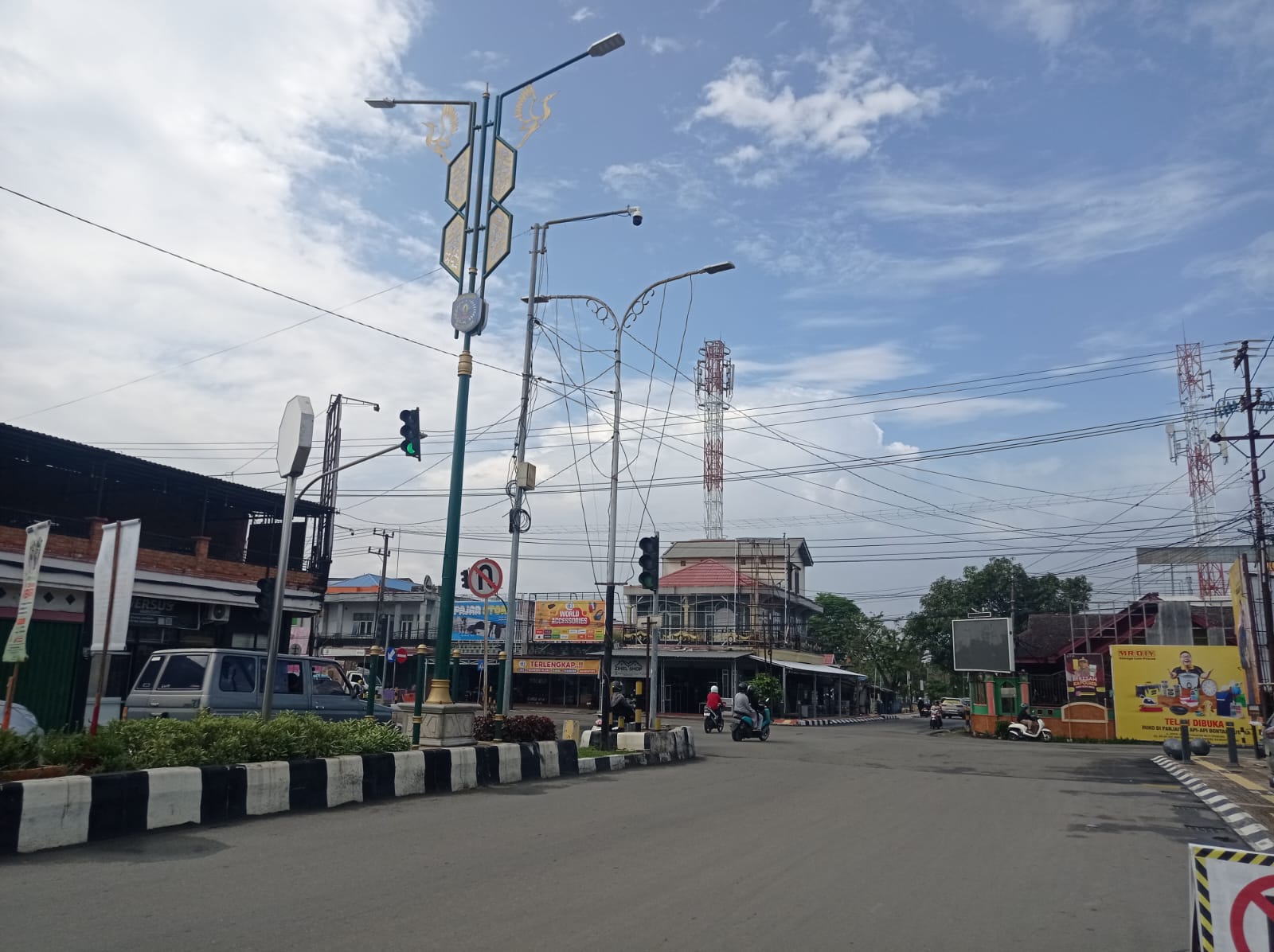 Penerangan jalan umum (PJU) ornamen akan diperbanyak pada tahun ini sekira 174 unit. (ADIEL KUNDHARA/KP)