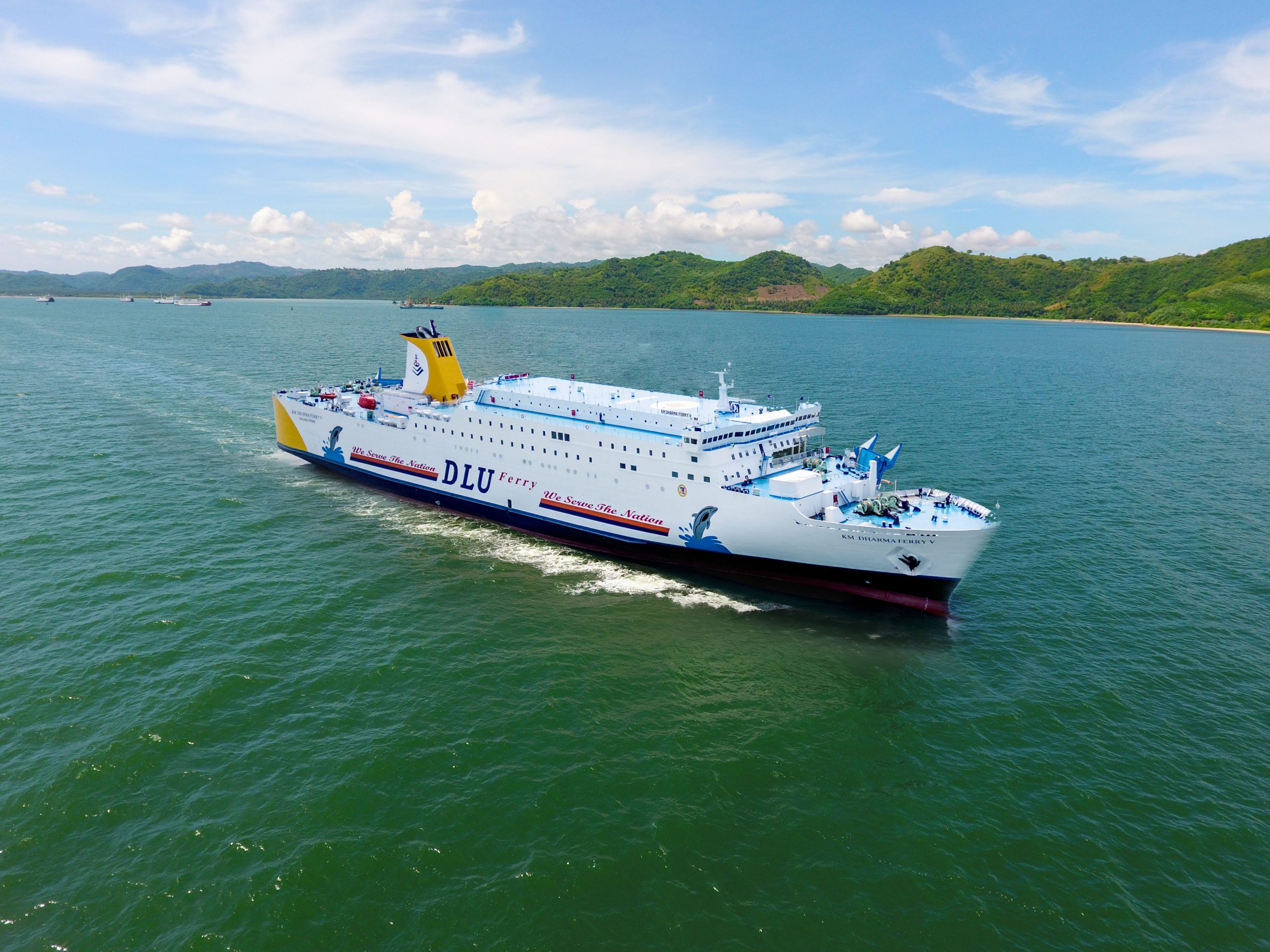 KM Dharma Ferry 7 yang melayani rute Balikpapan-Surabaya. (Foto: DLU)