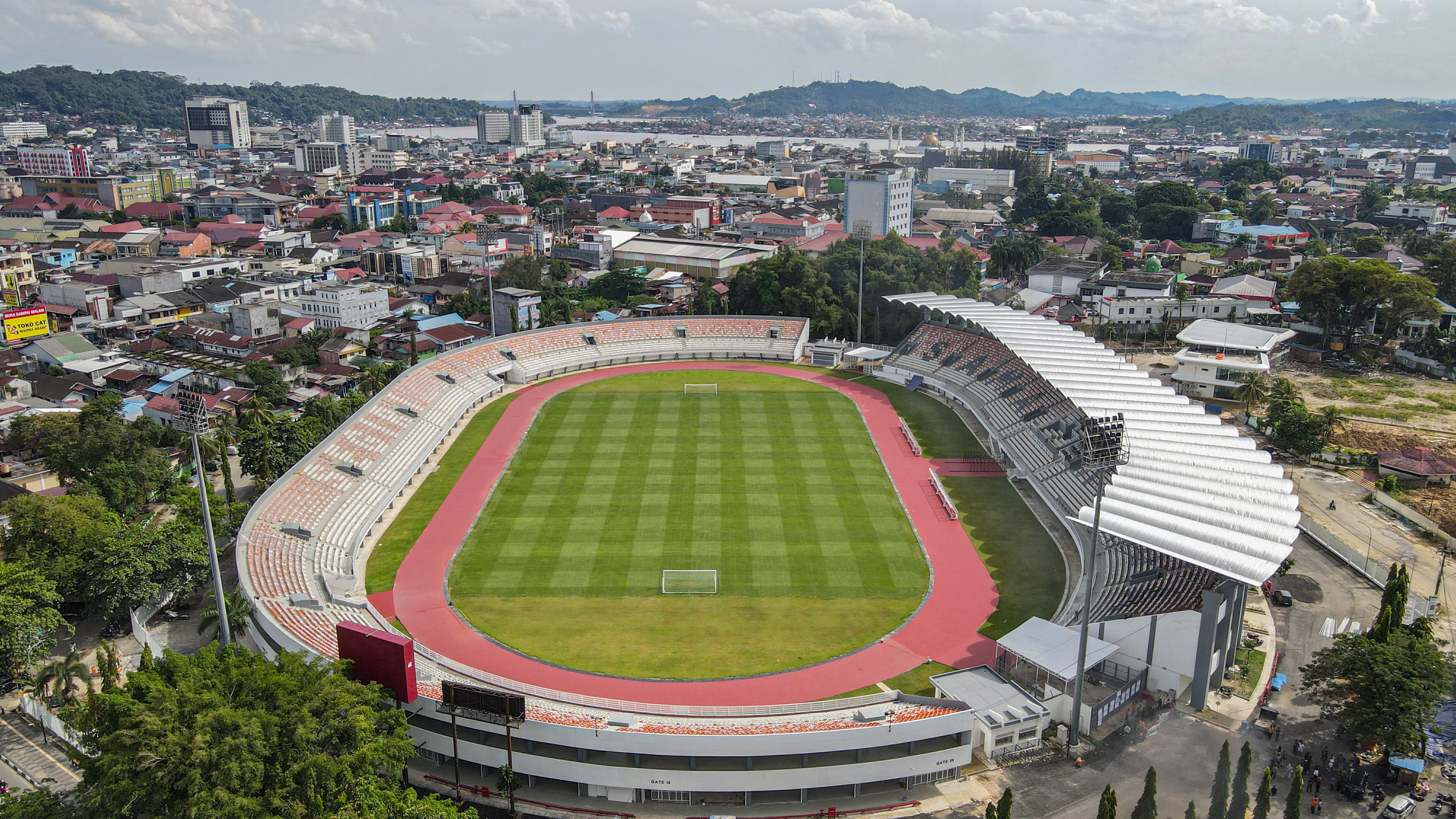 KANDANG: Borneo FC kembali berlaga di Stadion GOR Segiri Samarinda. Namun, beberapa aspek pencahayaan dianggap belum optimal.