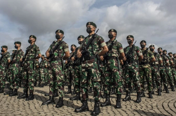 Ilustrasi. Publik memprotes revisi UU TNI karena isu dwifungsi ABRI kembali mencuat dan memicu polemik.