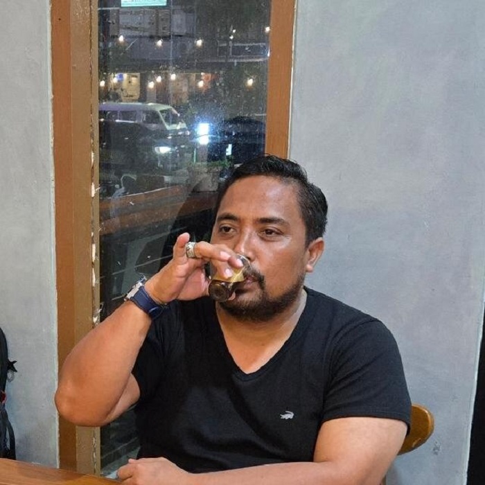 Handri Sutrisno.