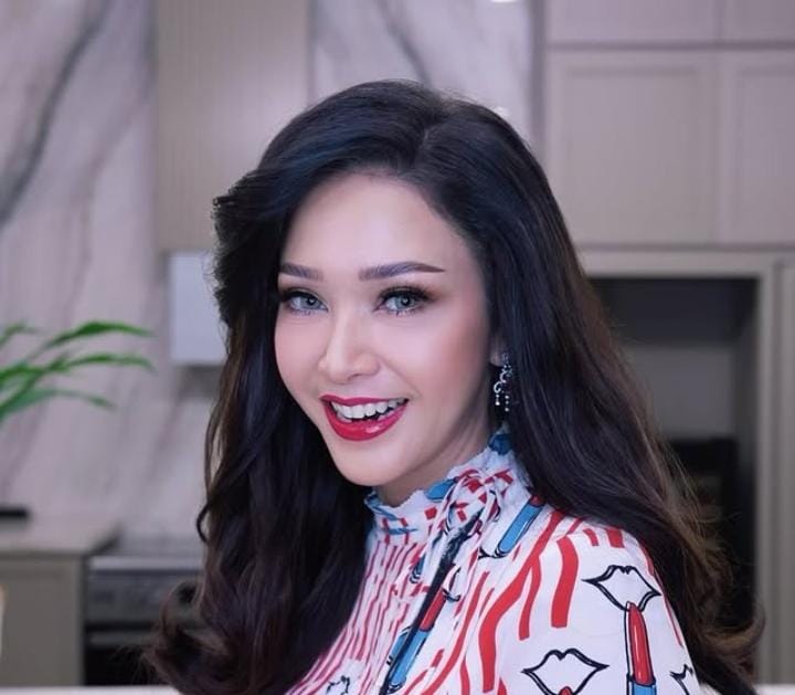 Selebriti Maia Estianty.