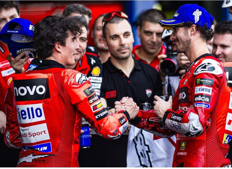 Marc Marquez dan Francesco "Pecco" Bagnaia.