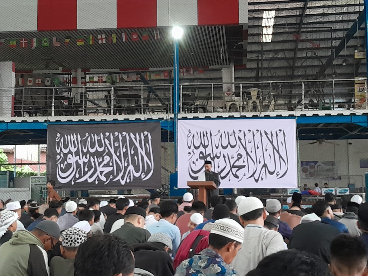 BERSATU: Khatib sampaikan pesan mendalam pada salat Idulfitri.
