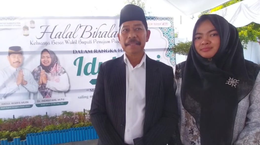 Wabup PPU, Abdul Waris Muin, bersama Istri, Indrayani. (FOTO: IST)