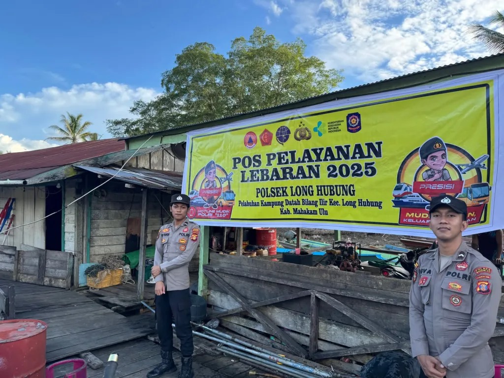 PATROLI: Personel Polres Mahulu mengawasi sejumlah lokasi strategis pengamanan libur Lebaran.