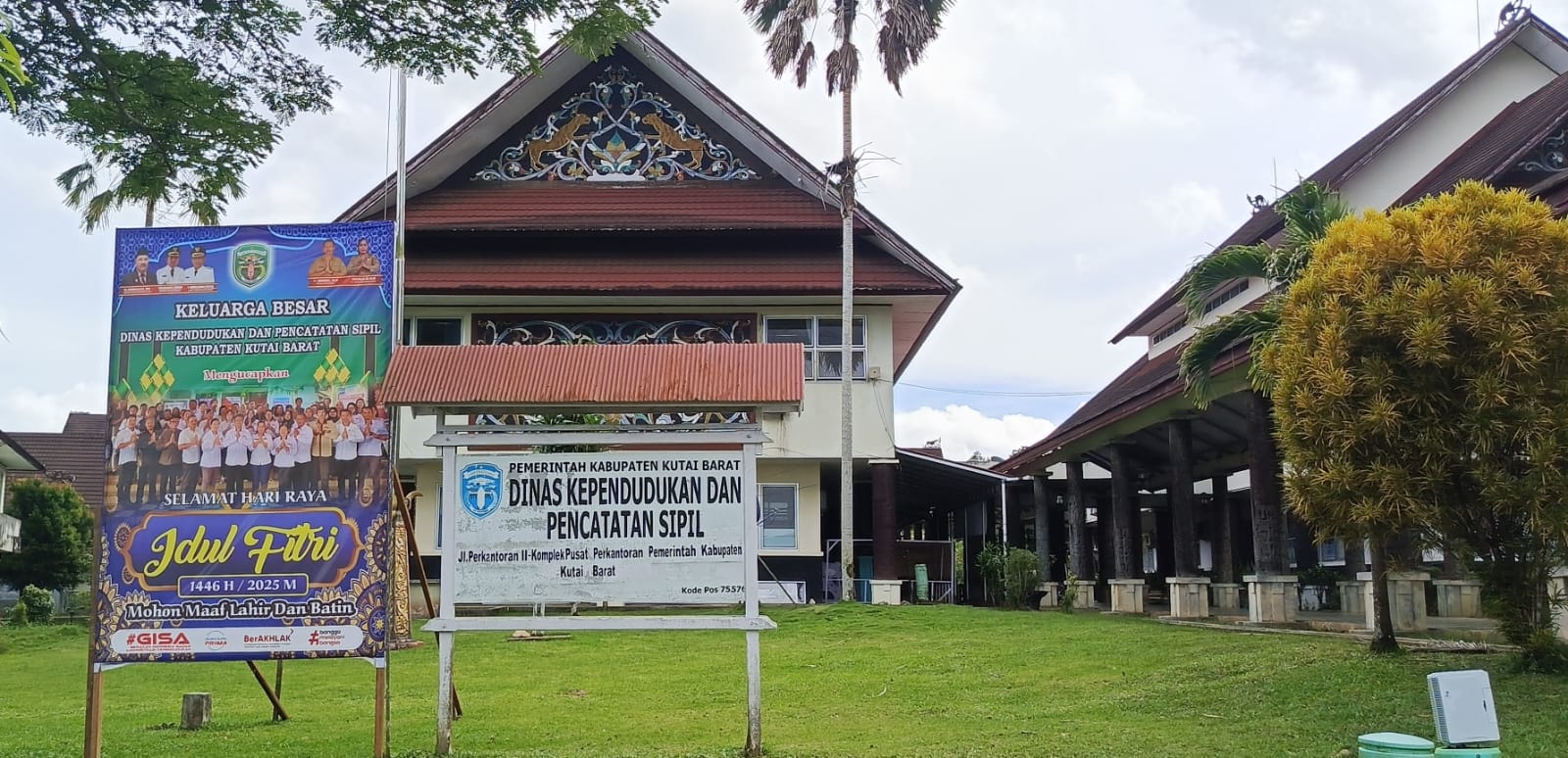 Kantor Disdukcapil Kabupaten Kutai Barat (K SUNARDI/KP)
