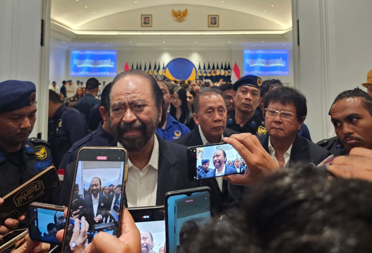 Ketua Umum Partai NasDem Surya Paloh di Sekretariat DPW Bali.