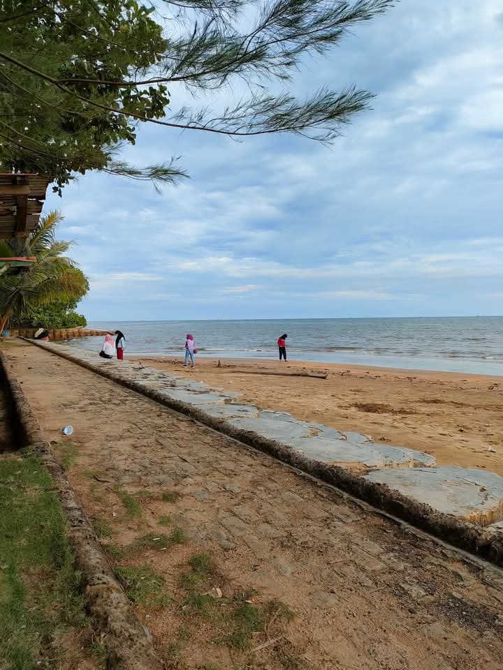 Pantai Tanjung Jumlai, PPU.