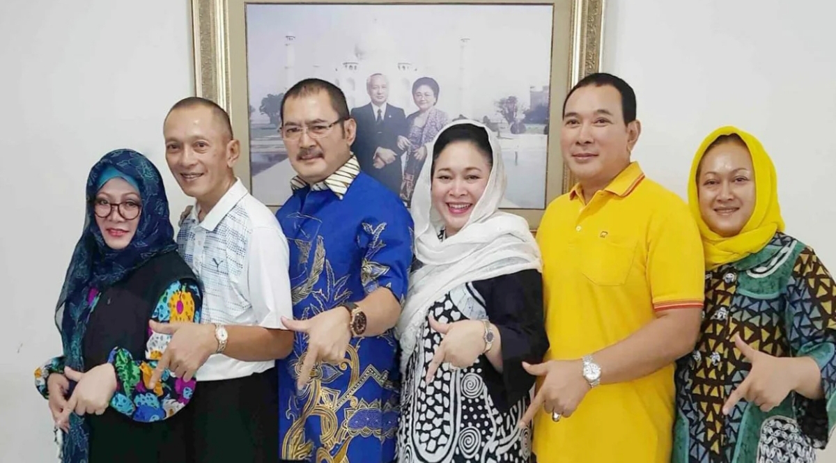 Tutut Soeharto ()kiri) dan kelima saudaranya. (FOTO: IST)