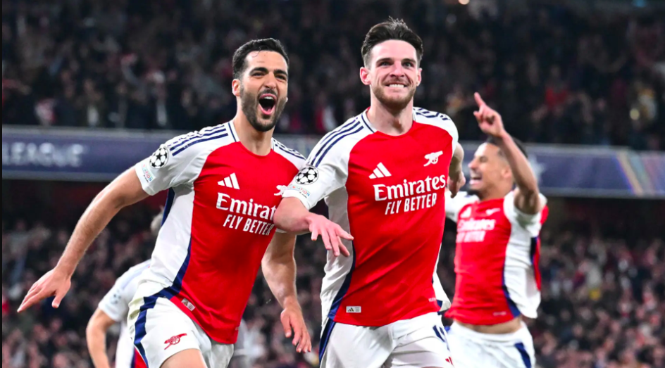Declan Rice berselebrasi usai mencetak gol ke gawang Real. Arsenal menghajar Madrid dengan 3-0 di leg pertama perempatfinal Liga Champions.