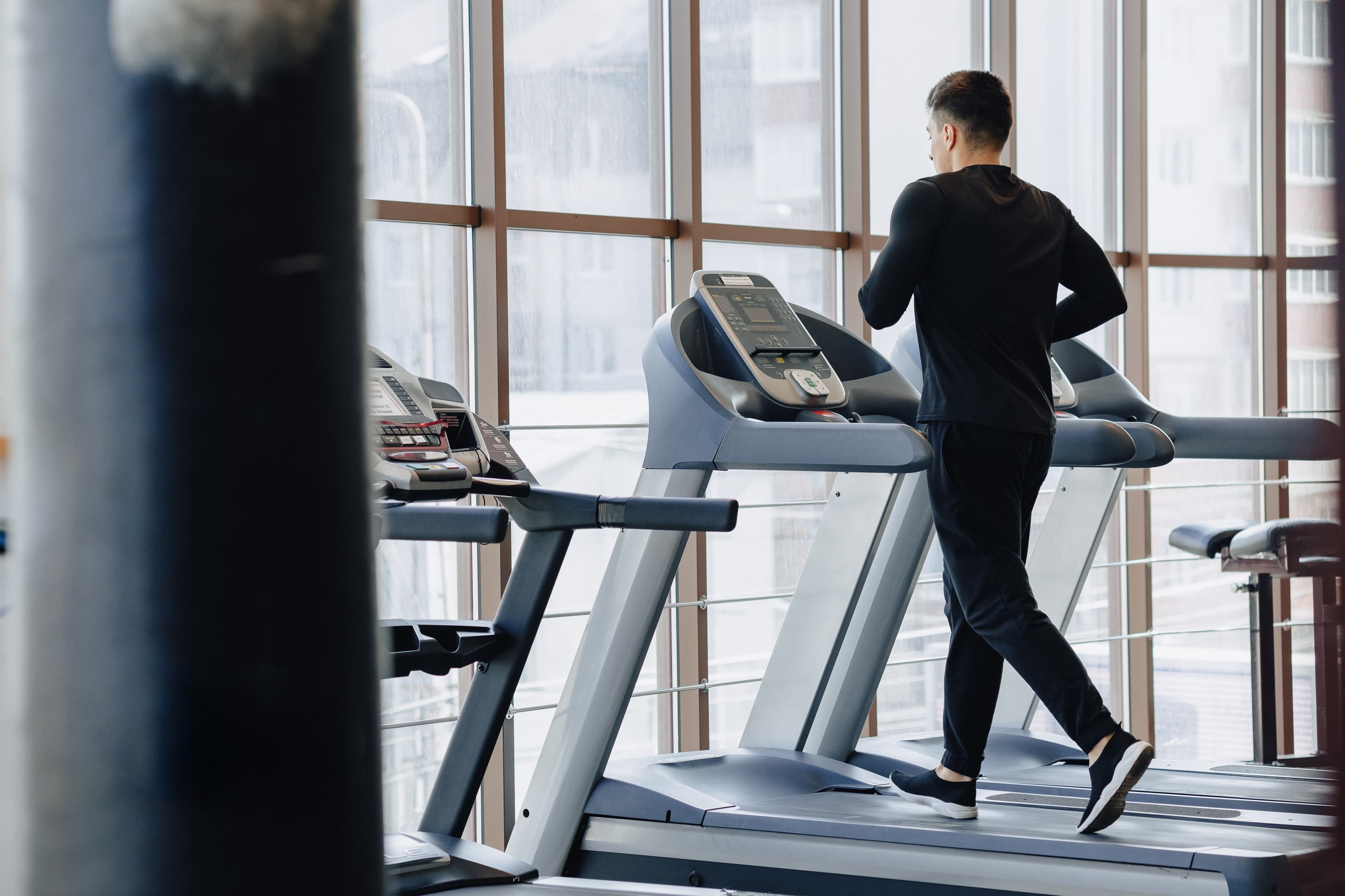 DEMI: Pemuda asal Inggris rela lari 24 jam di atas treadmill.