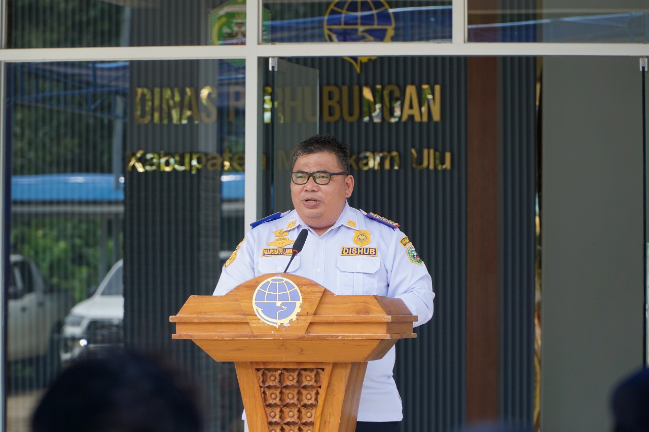 PERHUBUNGAN: Kadishub Mahulu, FX Lawing  &nbsp;