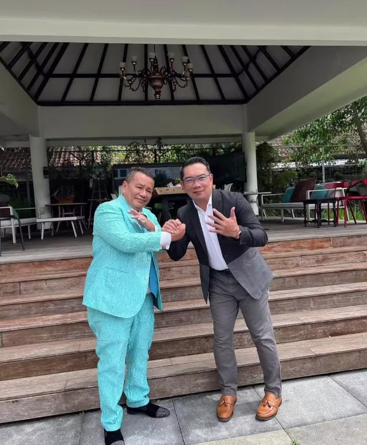 Hotman Paris saat Bersama RIdwan Kamil.