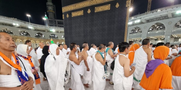 Ilustrasi. Jamaah haji asal Indonesia saat tawaf di depan Ka&rsquo;bah.