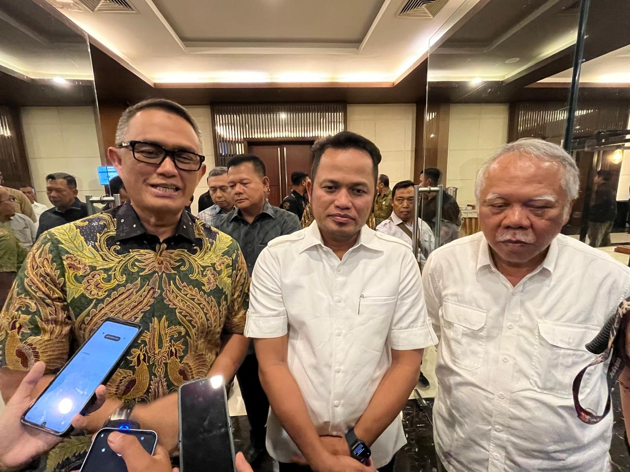 CEK KANTOR IKN: Wakil Kepala BIN RI, Komjen Pol (purn) Imam Sugianto (kiri) mengecek kesiapan Kantor BIN di IKN.