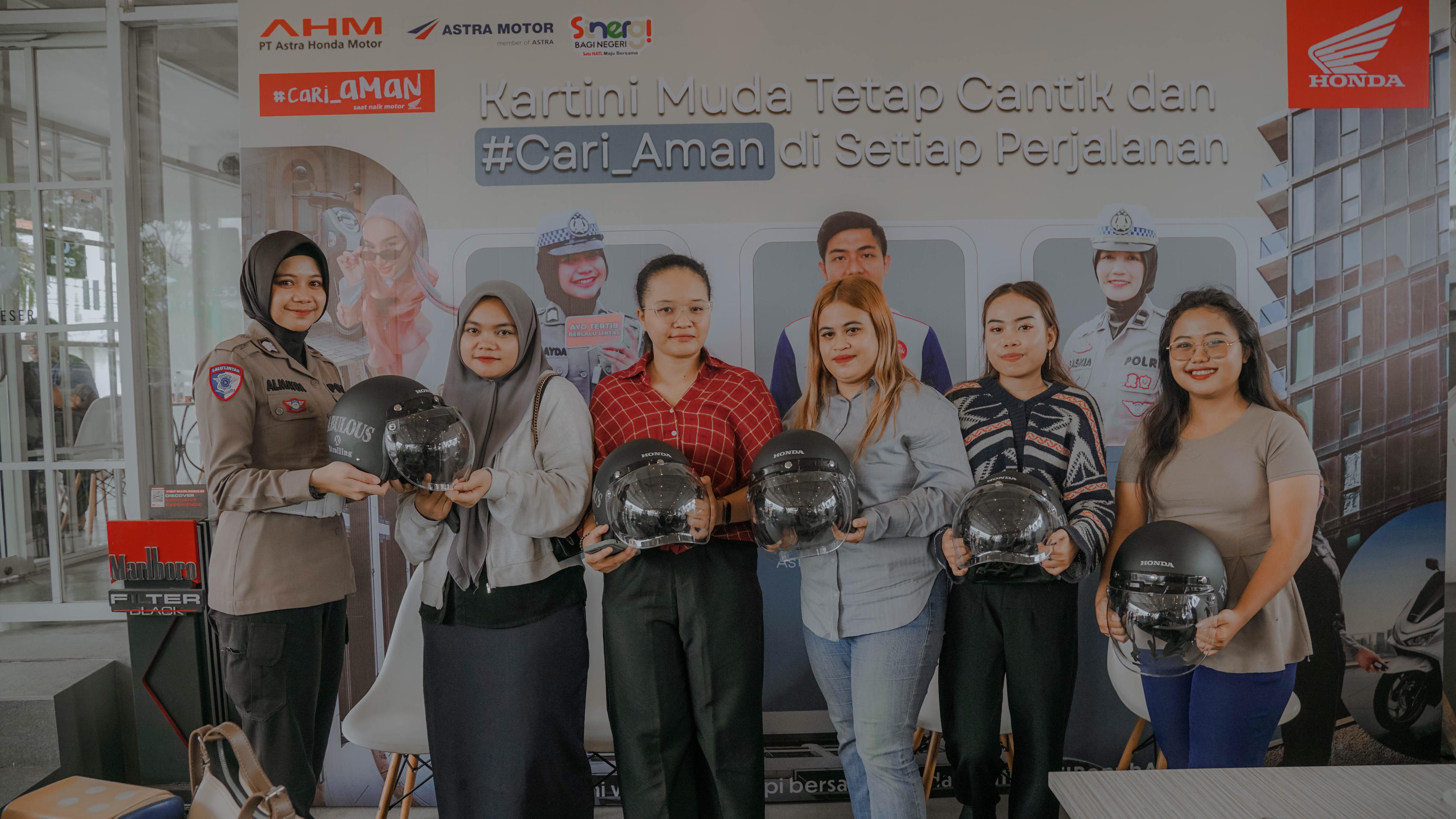 APRESIASI: Astra Motor Kaltim 1 menggelar kegiatan edukatif bertema keselamatan berkendara, yakni sosialisasi safety riding bertajuk kampanye #cari_AMAN bagi puluhan Kartini Balikpapan.