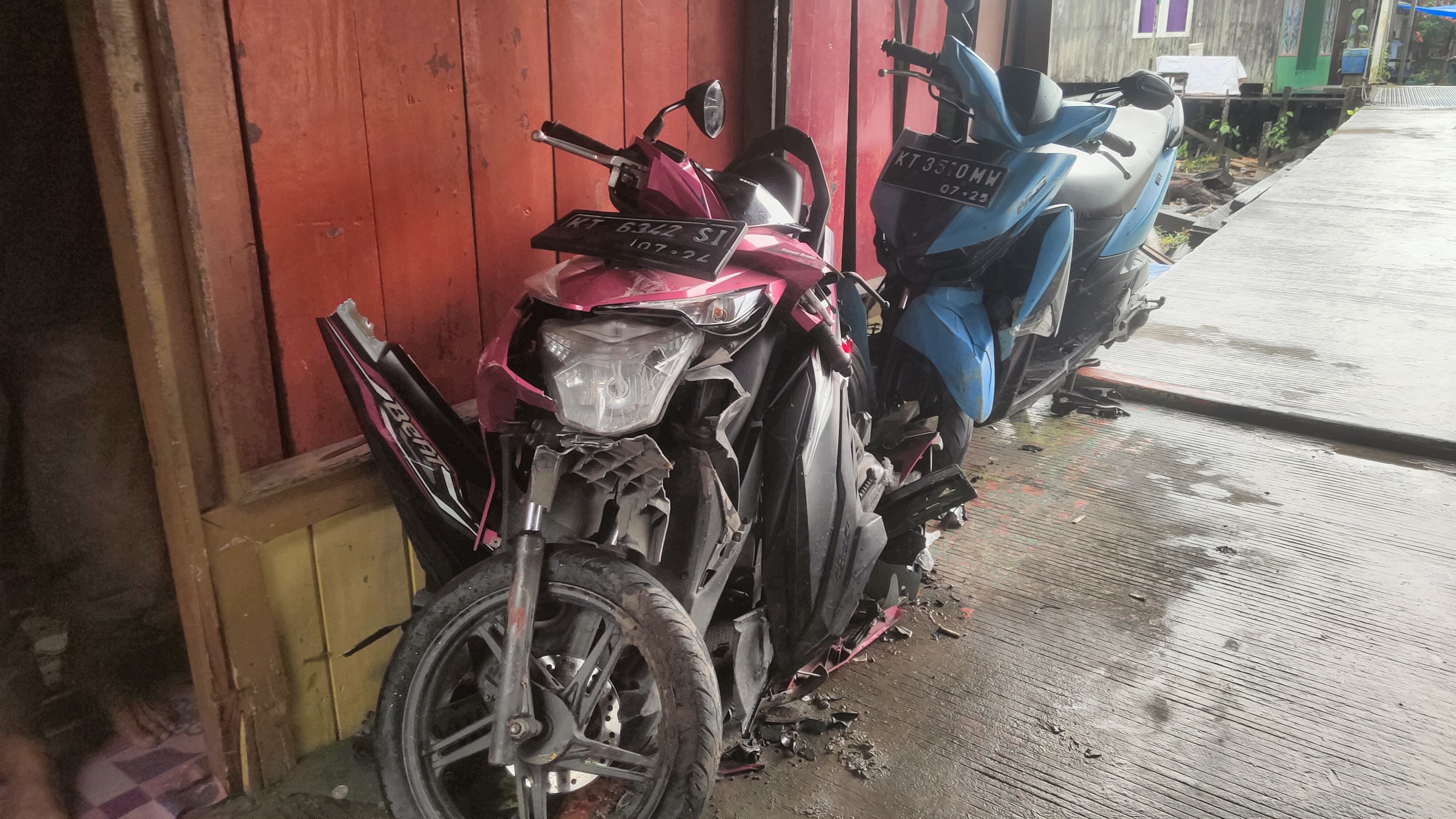 Warga kini berharap pelaku segera tertangkap dan bertanggung jawab atas kerusakan yang ditimbulkan. Kejadian meninggalkan trauma, jadi perbincangan hangat di lingkungan RT 30 Selili. (FOTO: IST)