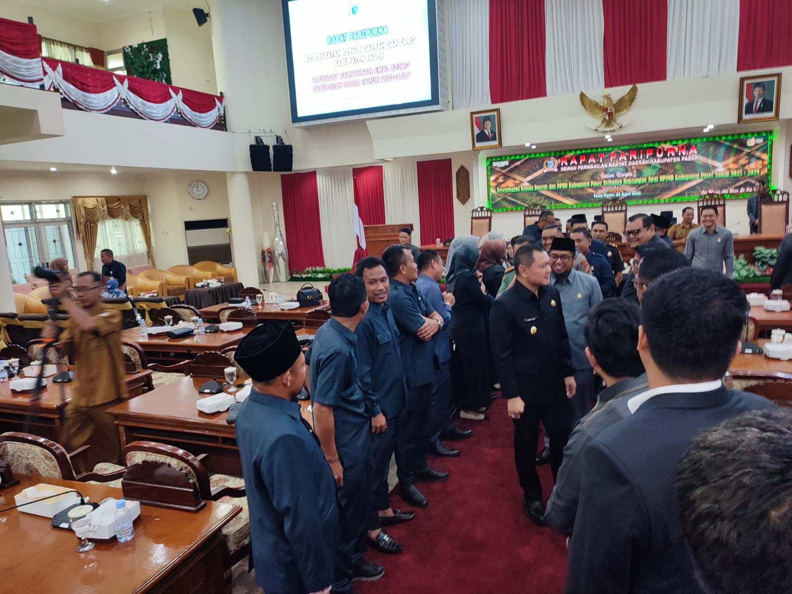 DPRD Paser menyampaikan hasil pembahasan LKPj Bupati Paser tahun anggaran 2024, Selasa (22/4/2025).  (NAJIB/KP)