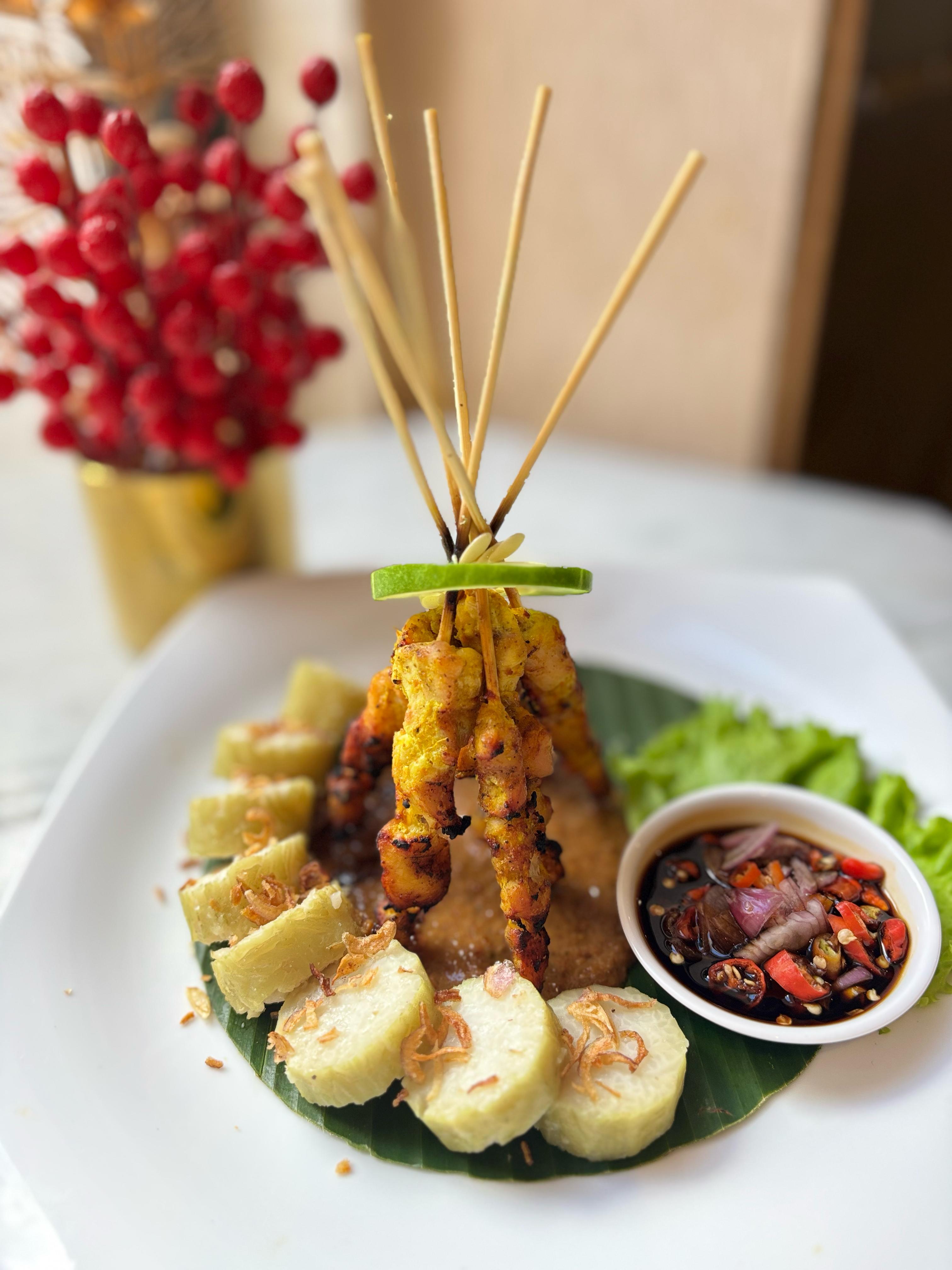 PROMO: Grand Verona Hotel Samarinda menawarkan sate ayam madas dan coconut matcha.