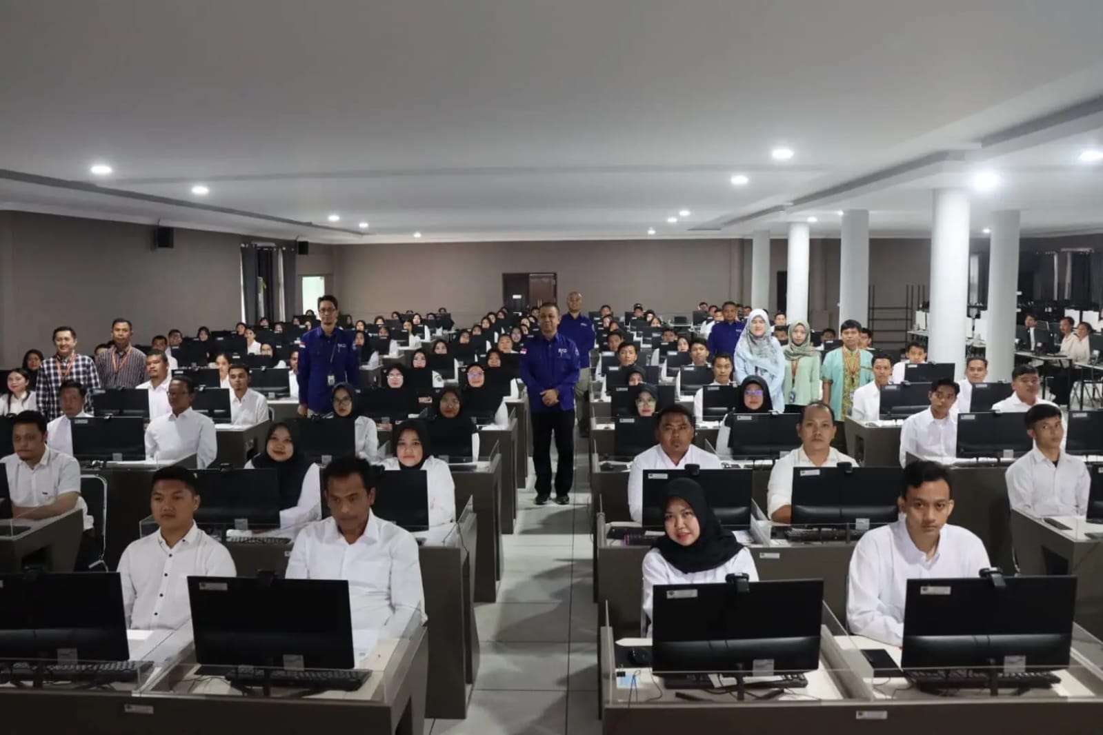 KEPEGAWAIAN: Sejumlah calon PPPK di lingkungan Pemprov Kaltim mengikuti seleksi komptensi tahap II akhir pekan lalu.  &nbsp;