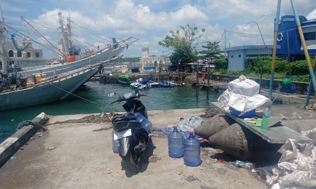 BAKAL DIKEMBANGKAN: Dermaga eks Kapal Ro-Ro di Pelabuhan Loktuan bakal diperbaiki dengan anggaran pengalihan pembuatan Pelabuhan Wisata Berbas Pantai.