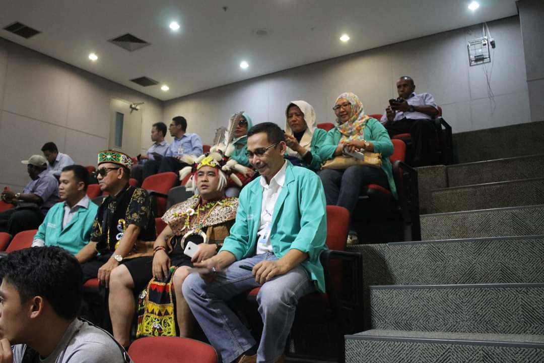 PENETAPAN RUU: Sekretaris Tim Sukses Kabupaten Paser Selatan, Arbain M Noor (kanan, bangku kedua) saat mengikuti rapat pengesahaan RUU DOB di Gedung DPR RI Jakarta tahun 2014.
