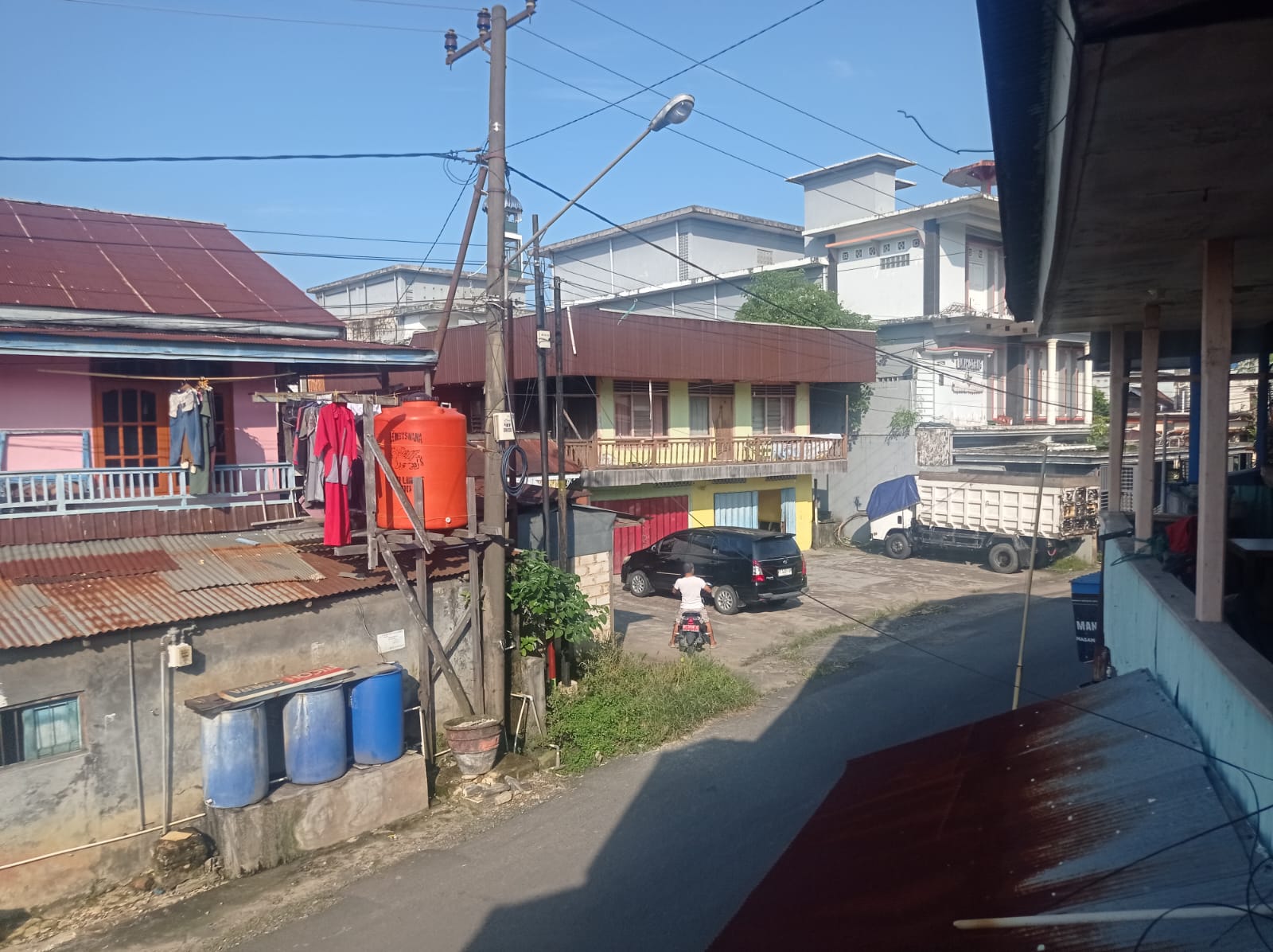 Pendapatan daerah dari sektor pajak sarang wallet hingga kini masih belum disetorkan oleh wajib pajak. (ADIEL KUNDHARA/KP)