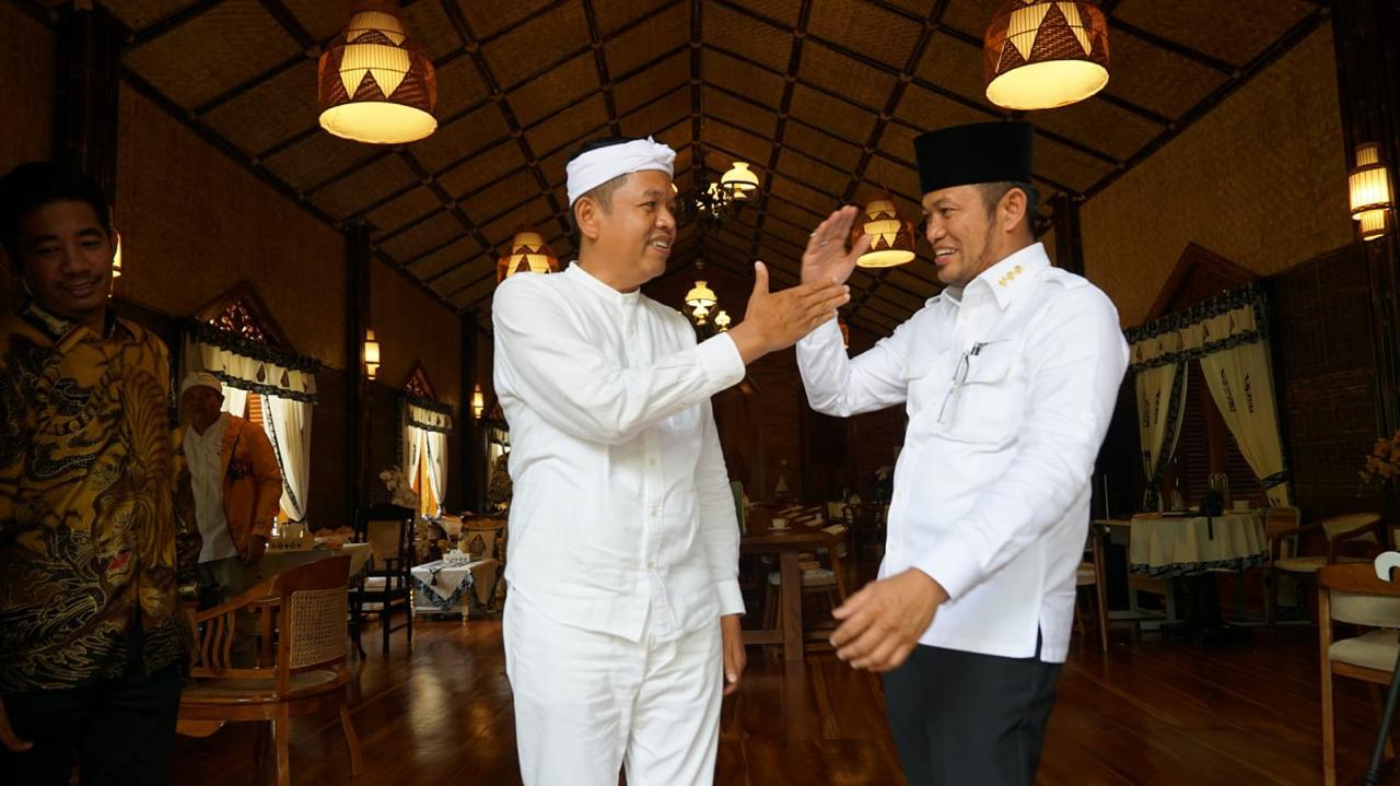 Gubernur Kaltim bertemu Gubernur Jabar, Minggu (4/5/2025). Bahas kerja sama antar daerah hingga klarifikasi "gubernur konten". (Foto: Adpim Provinsi Kaltim)