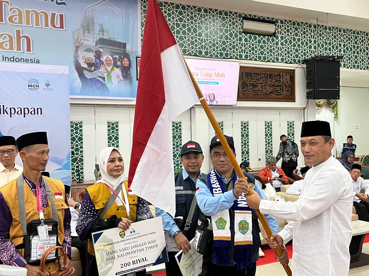 PESAN : Wakil Gubernur Kaltim Seno Aji berpesan agar jemaah fokus beribadah. (FOTO: IST)