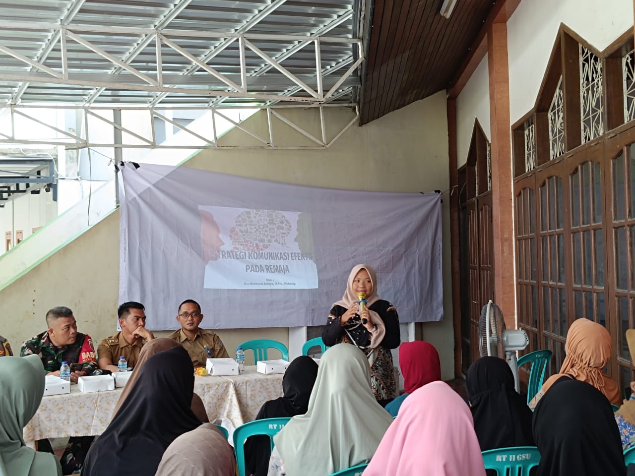 PENGUATAN: Antusias warga Gunung Sari Ulu menghadiri sosialisasi pencegahan kekerasan terhadap anak melalui pola Lautan RT.