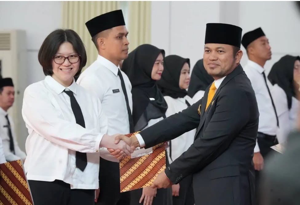 PELANTIKAN: Gubernur Rudy Mas