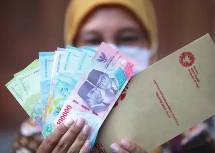 Ilustrasi gaji ke-13