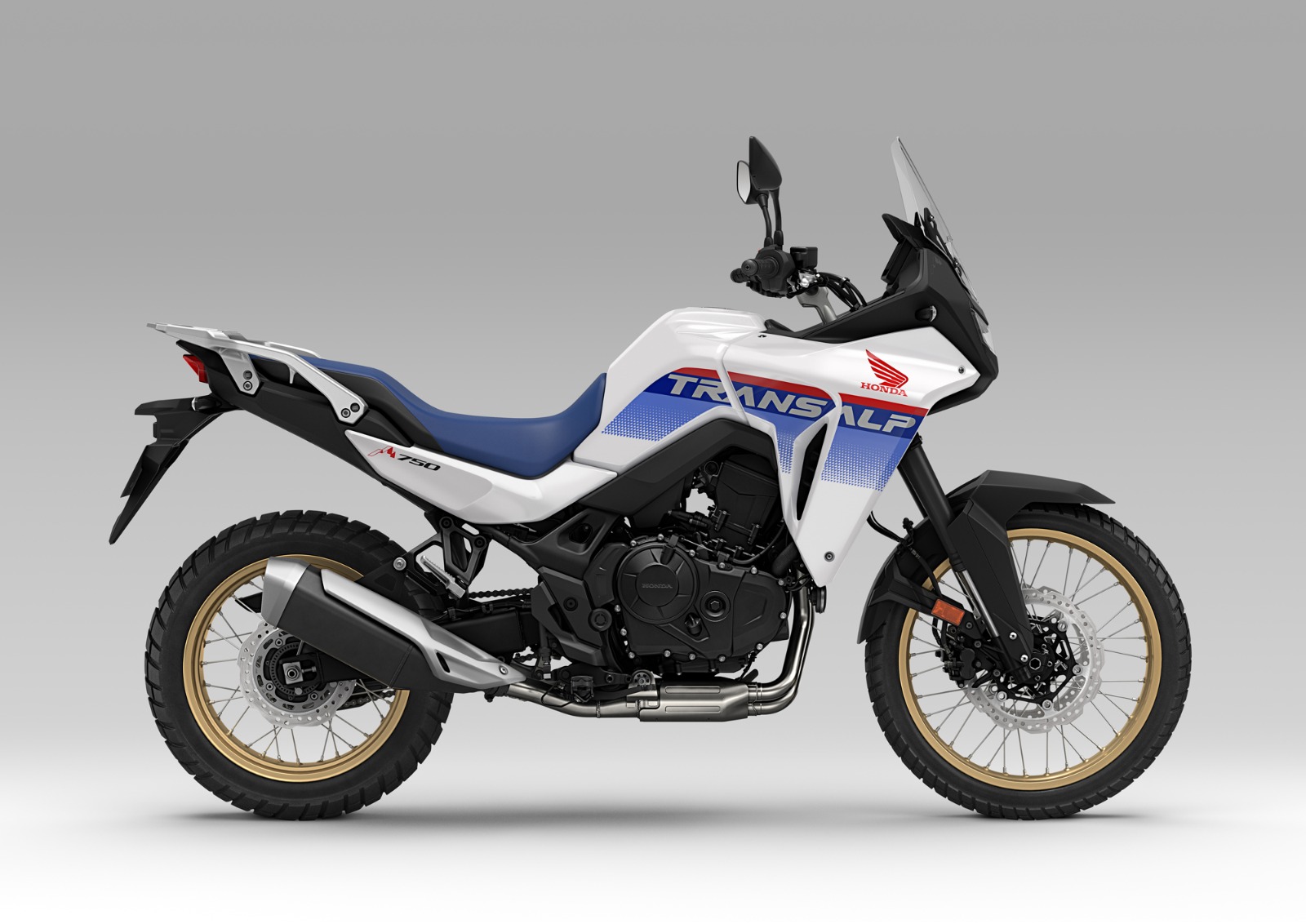 KEREN: New XL750 Transalp hadir dengan desain yang semakin tangguh dan penyempurnaan fitur yang mendukung konektivitas saat turing jarak jauh.