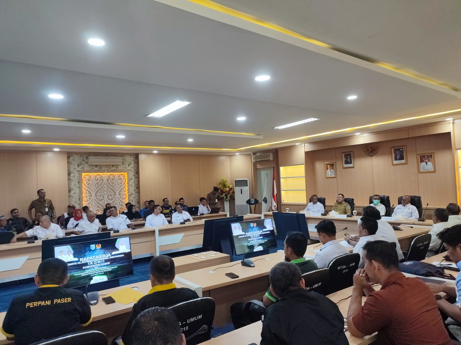 PEMANTAPAN: KONI Paser bersama Pemkab Paser menggelar rapat dengan seluruh Pengcab, Senin (19/5/2025).
