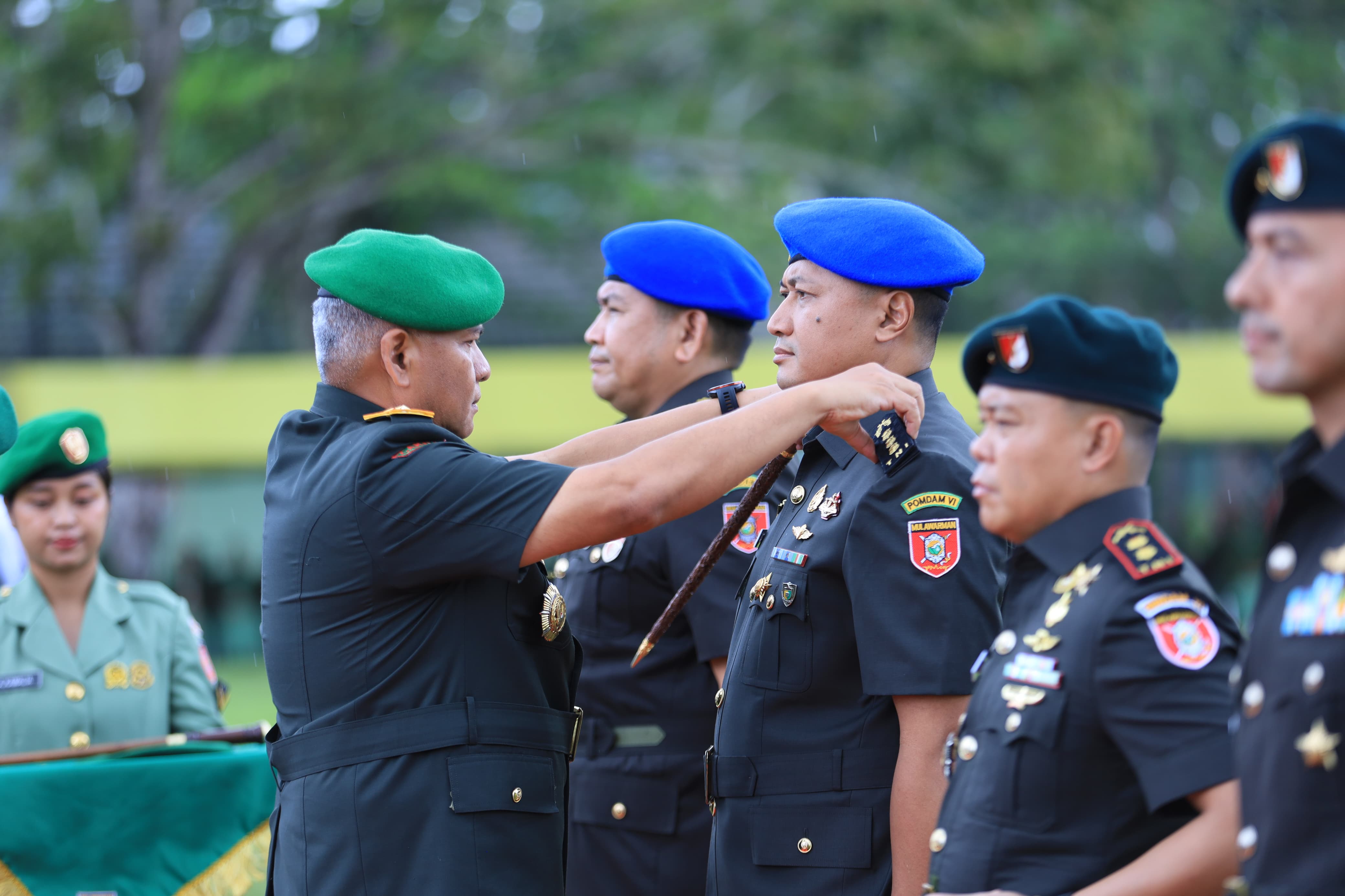 TRADISI: Pangdam VI/Mulawarman Mayjen Rudy Rachmat Nugraha memimpin sertijab.