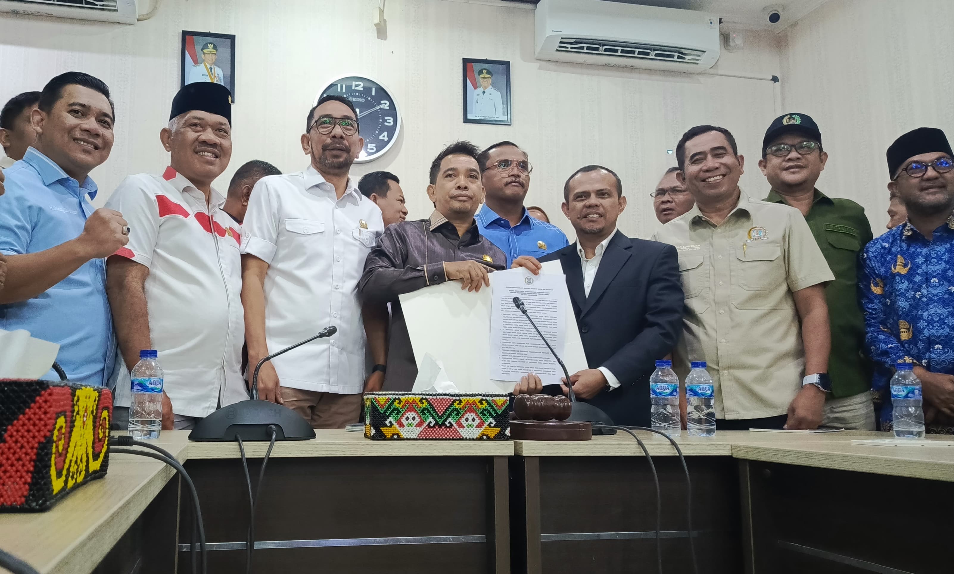 CARI SOLUSI: RDPU Terkait Kelangkaan BBM menghadirkan EGM  Pertamina Patra Niaga Regional Kalimantan, Alexander Susilo di Kantor DPRD Balikpapan, Selasa (20/5).