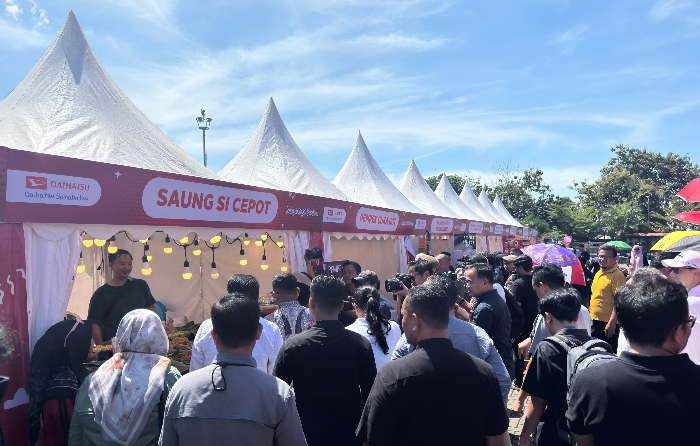 Daihatsu Kumpul Sahabat: Deretan booth UMKM lokal yang dipenuhi oleh pengunjung