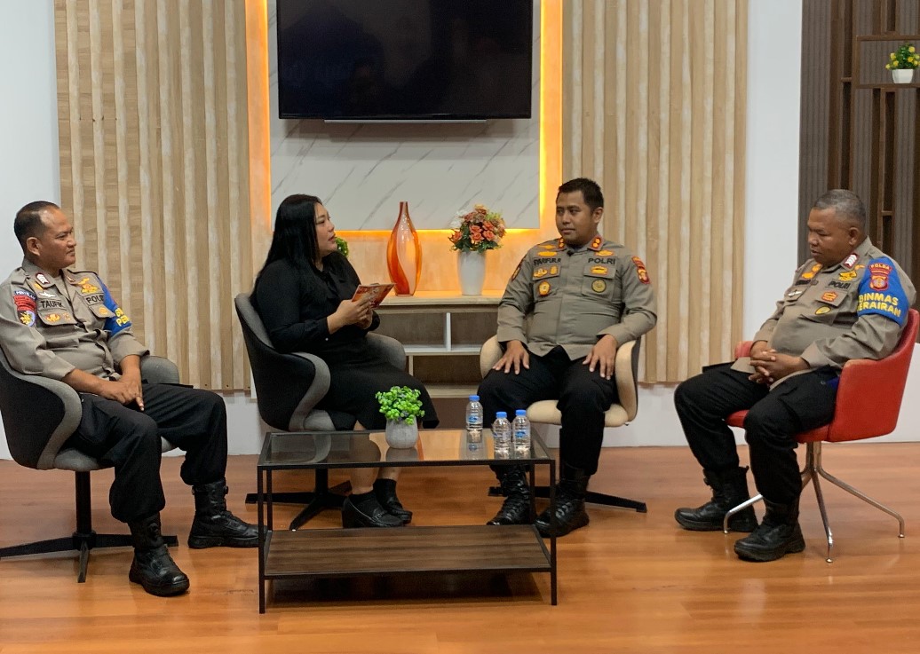 TALK SHOW: Talk show membahas seputar penegakan hukum perairan dan lingkungan pesisir menghadirkan Ditpolairud Polda Kaltim di Studio BTV.