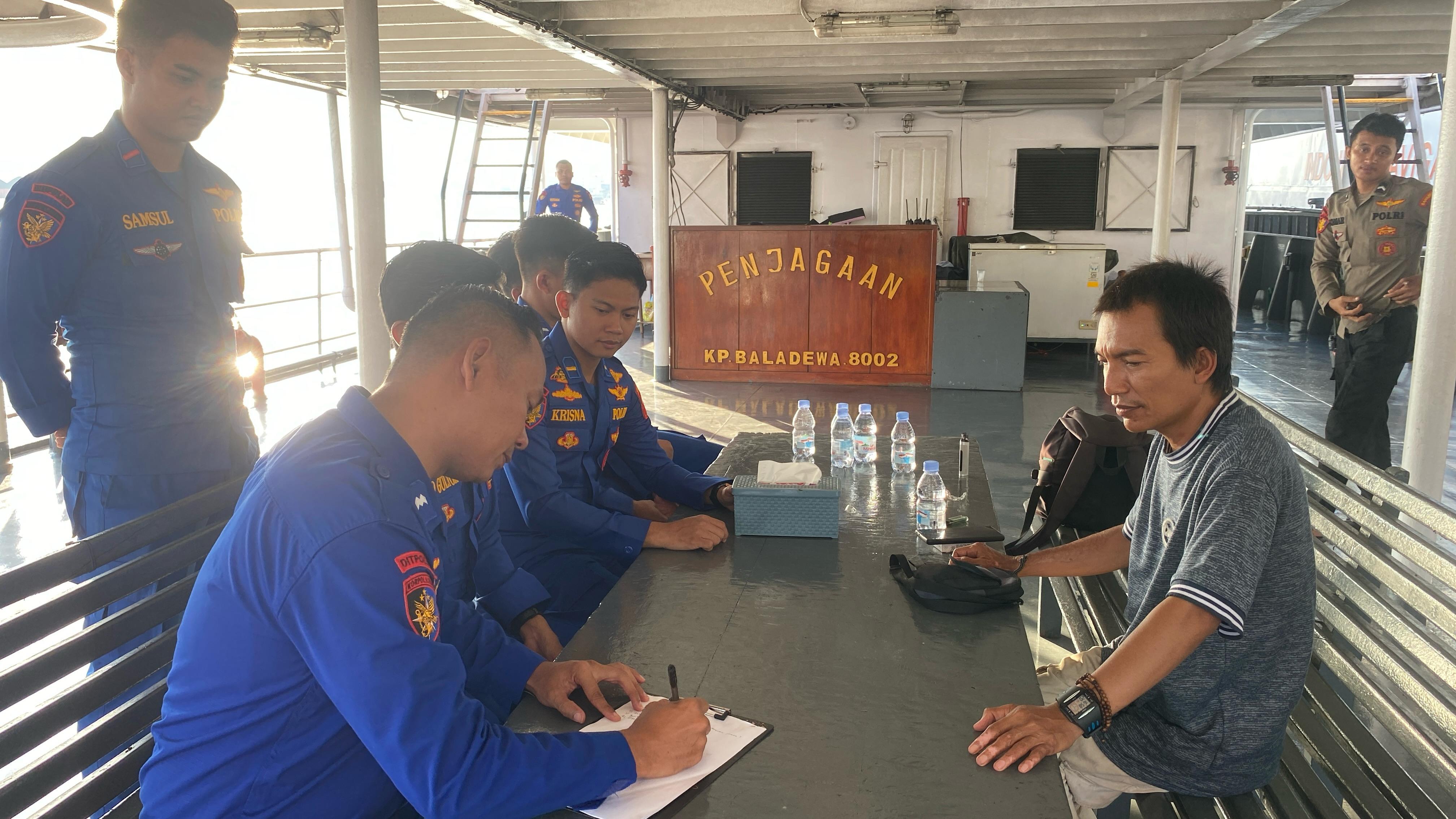 Sebuah insiden nyaris merenggut nyawa seorang wanita paruh baya di perairan Sungai Mahakam, tepatnya di sekitar Dermaga Navigasi, Kelurahan Selili, Kecamatan Samarinda Ilir. (FOTO/RAMA)