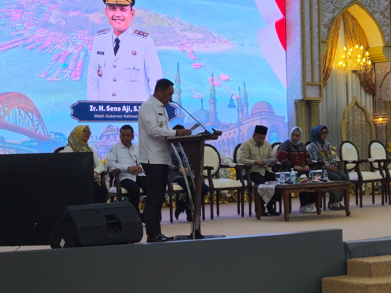 PERCEPAT: Wagub Kaltim Seno Aji menyampaikan sambutan dalam peluncuran percepatan musyawarah desa atau kelurahan khusus untuk pembentukan Koperasi Desa Merah Putih, di Kantor Gubernur Kaltim. (IST)