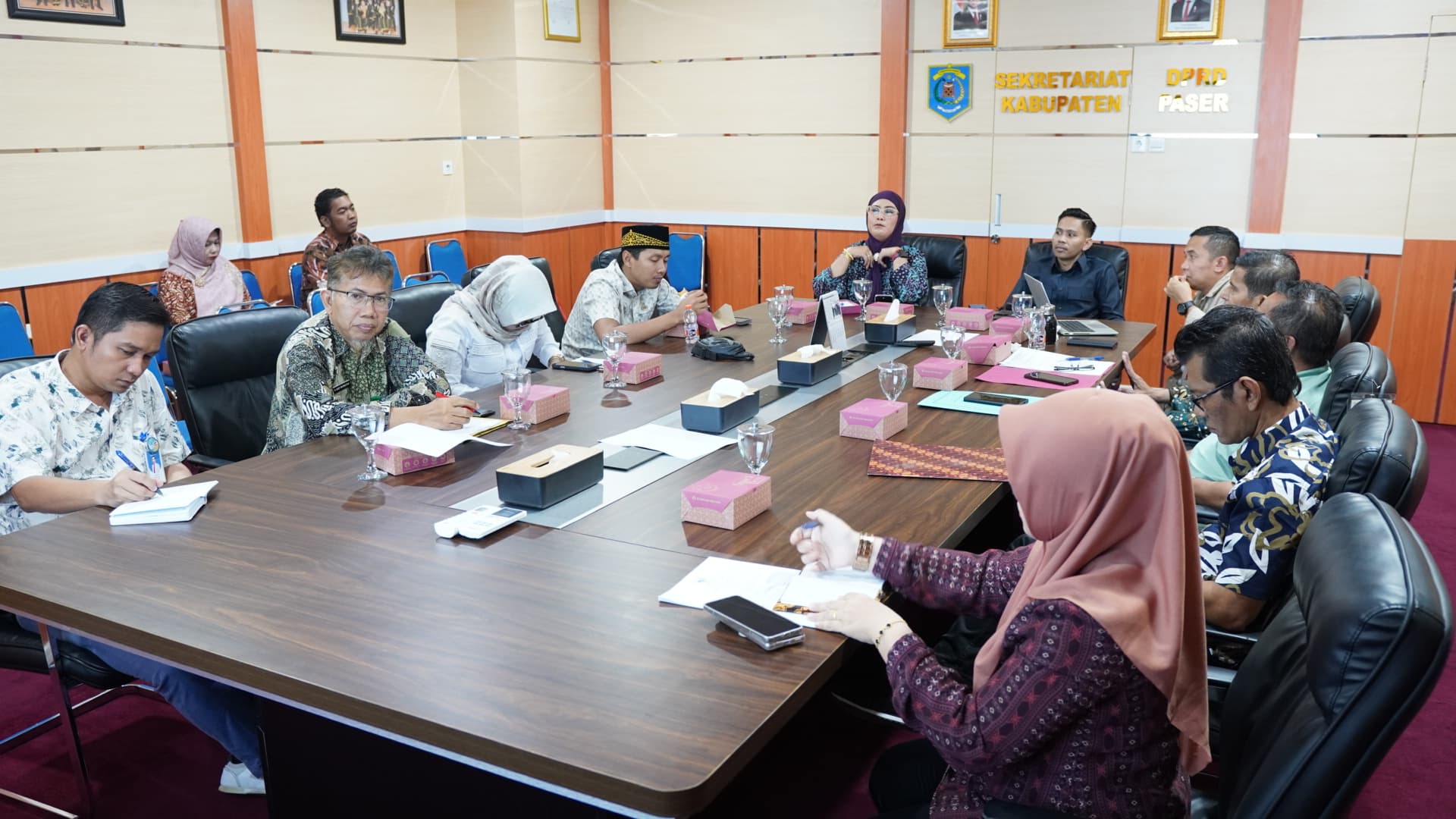 Pansus III DPRD Paser saat menggelar rapat tentang penyertaan modal dengan instansi terkait pekan lalu.