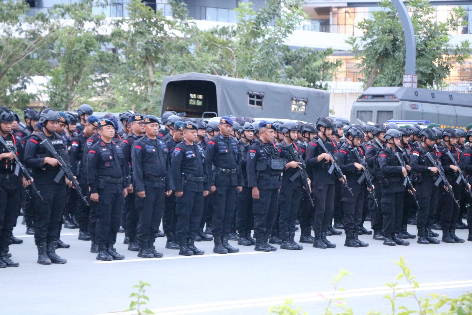 Personel gabungan TNI dan Polri dikerahkan untuk pengamanan kunjungan kerja Wakil Presiden Republik Indonesia, Gibran Rakabuming Raka, ke IKN. (FOTO: IST)