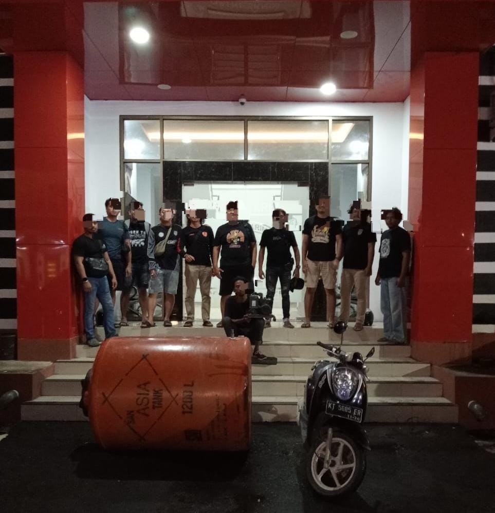 TAK BERKUTIK: Pelaku penggelapan barang milik perusahaan di Paser diringkus polisi.