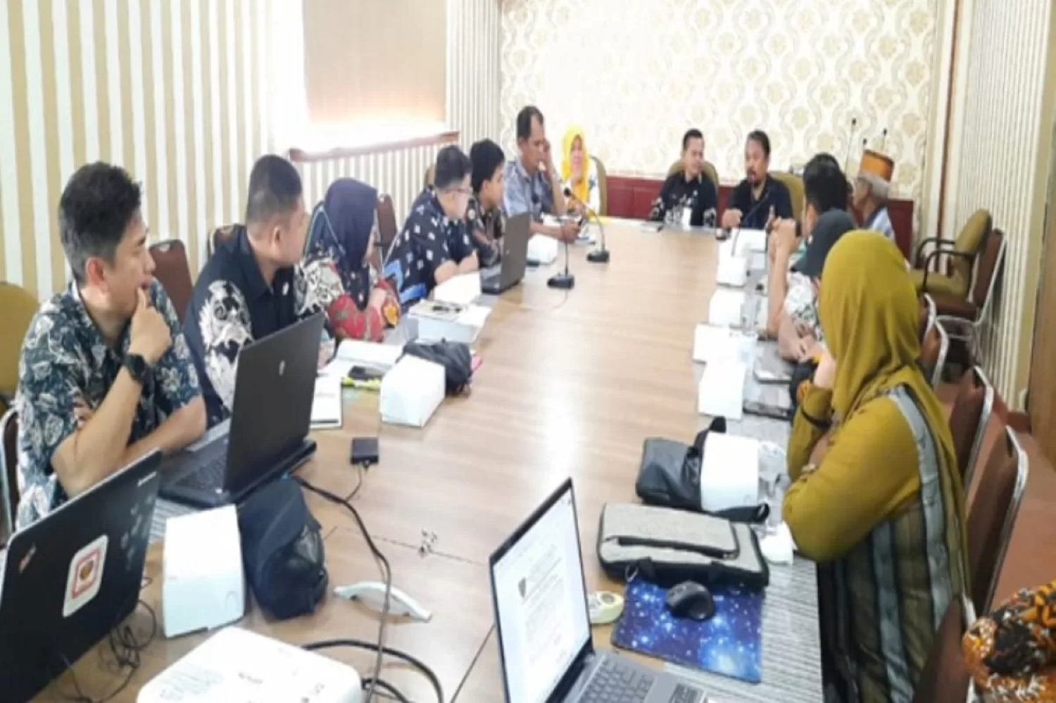BAHAS TANAH: Mediasi lintas sektoral di Kantor Bupati PPU, Kamis 24 Oktober 2024 yang tidak dihadiri pihak perusahaan perkebunan kelapa sawit PT APMR.