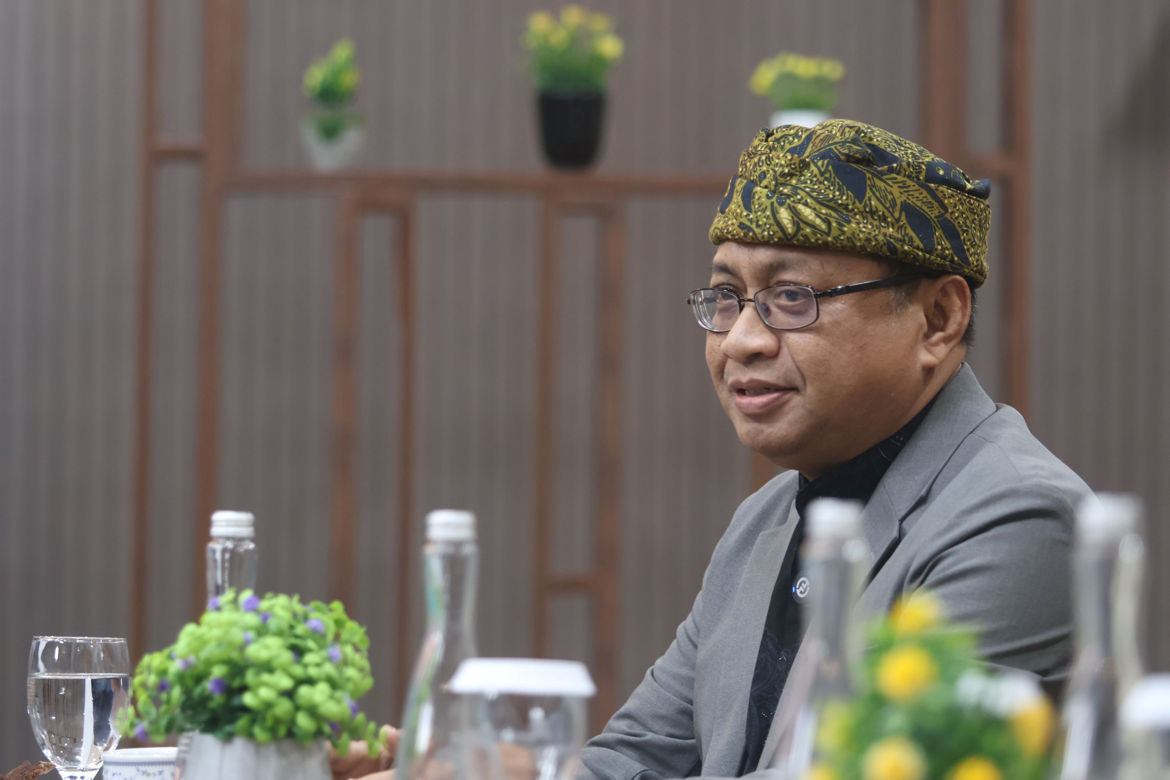 Rektor Universitas Balikpapan (Uniba) Dr Isradi Zainal