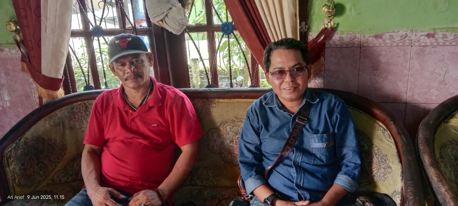TUNTUT: Ateng (kiri) dan Zulpani Paser segera mendatangi Dinas PUPR PPU terkait lahan yang belum diberi ganti rugi sejak 21 tahun lalu.